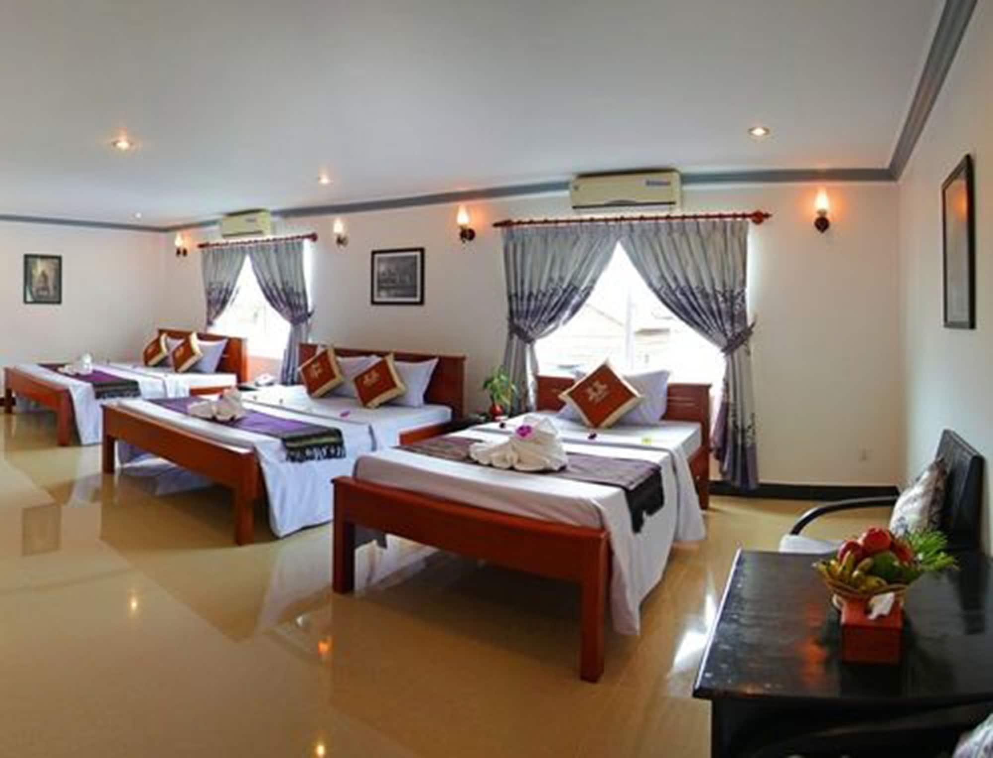Parent Heritage Angkor Villa Siem Reap Bagian luar foto