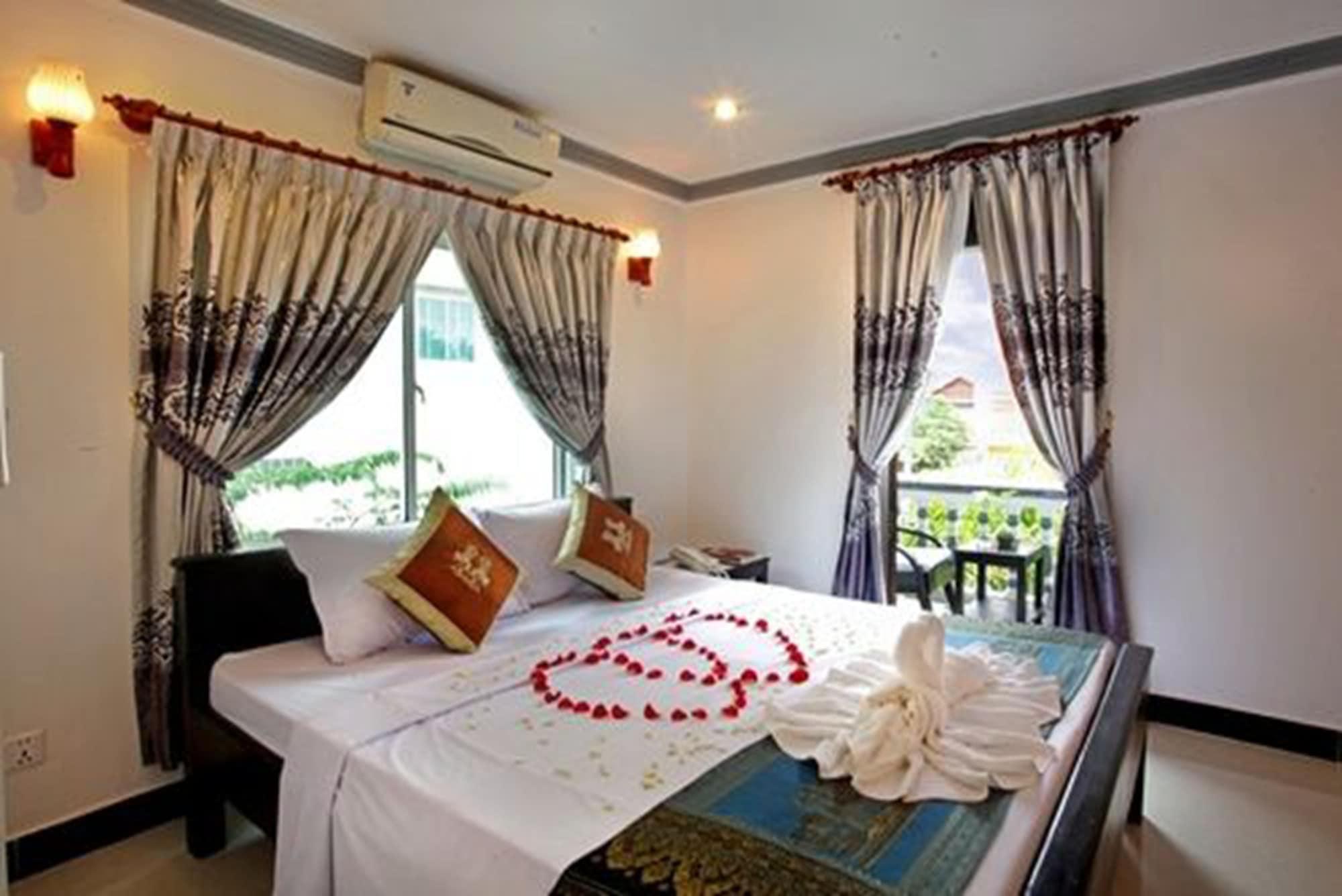 Parent Heritage Angkor Villa Siem Reap Bagian luar foto
