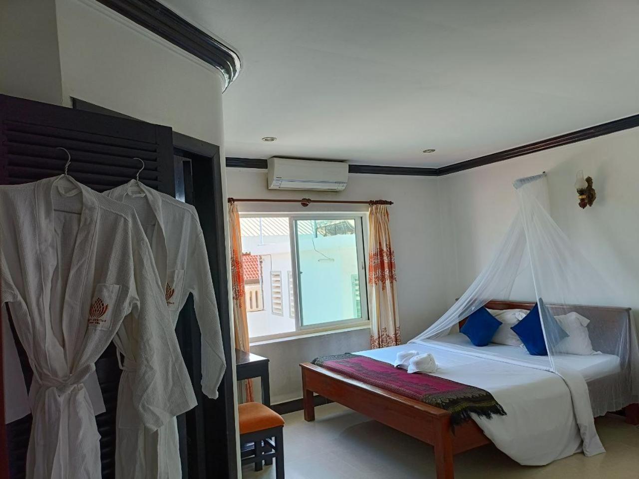 Parent Heritage Angkor Villa Siem Reap Bagian luar foto