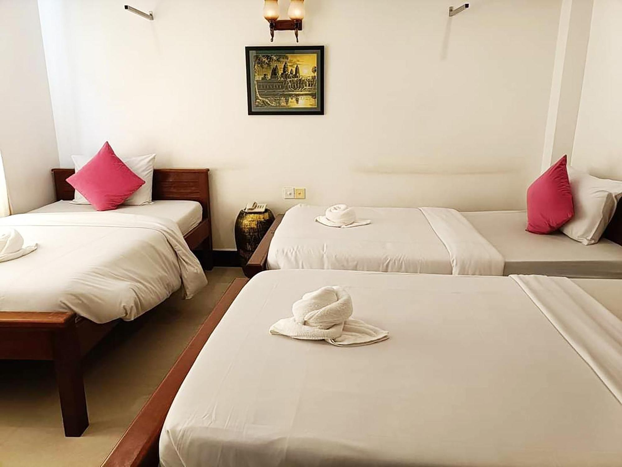 Parent Heritage Angkor Villa Siem Reap Bagian luar foto