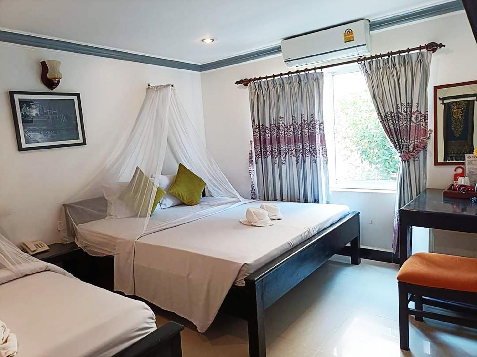 Parent Heritage Angkor Villa Siem Reap Bagian luar foto