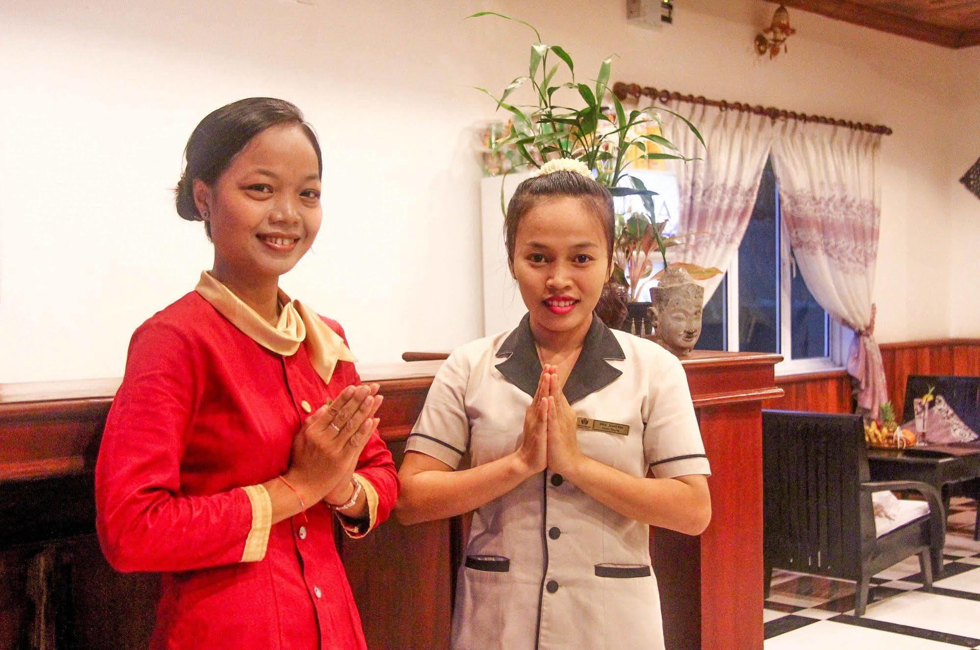 Parent Heritage Angkor Villa Siem Reap Bagian luar foto