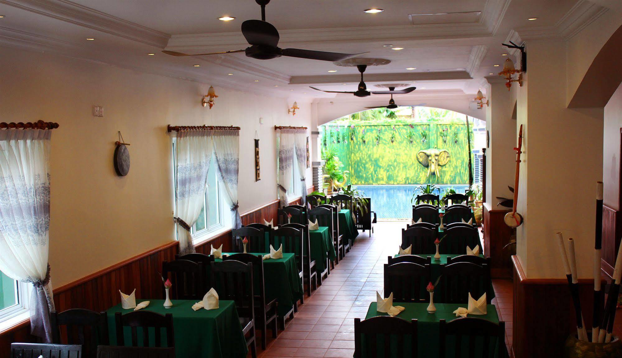 Parent Heritage Angkor Villa Siem Reap Bagian luar foto